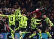 雷火电竞亚洲先驱-FLY绝杀阿森纳，Deft团战一打五顶尖较量八强赛，技惊四座的简单介绍