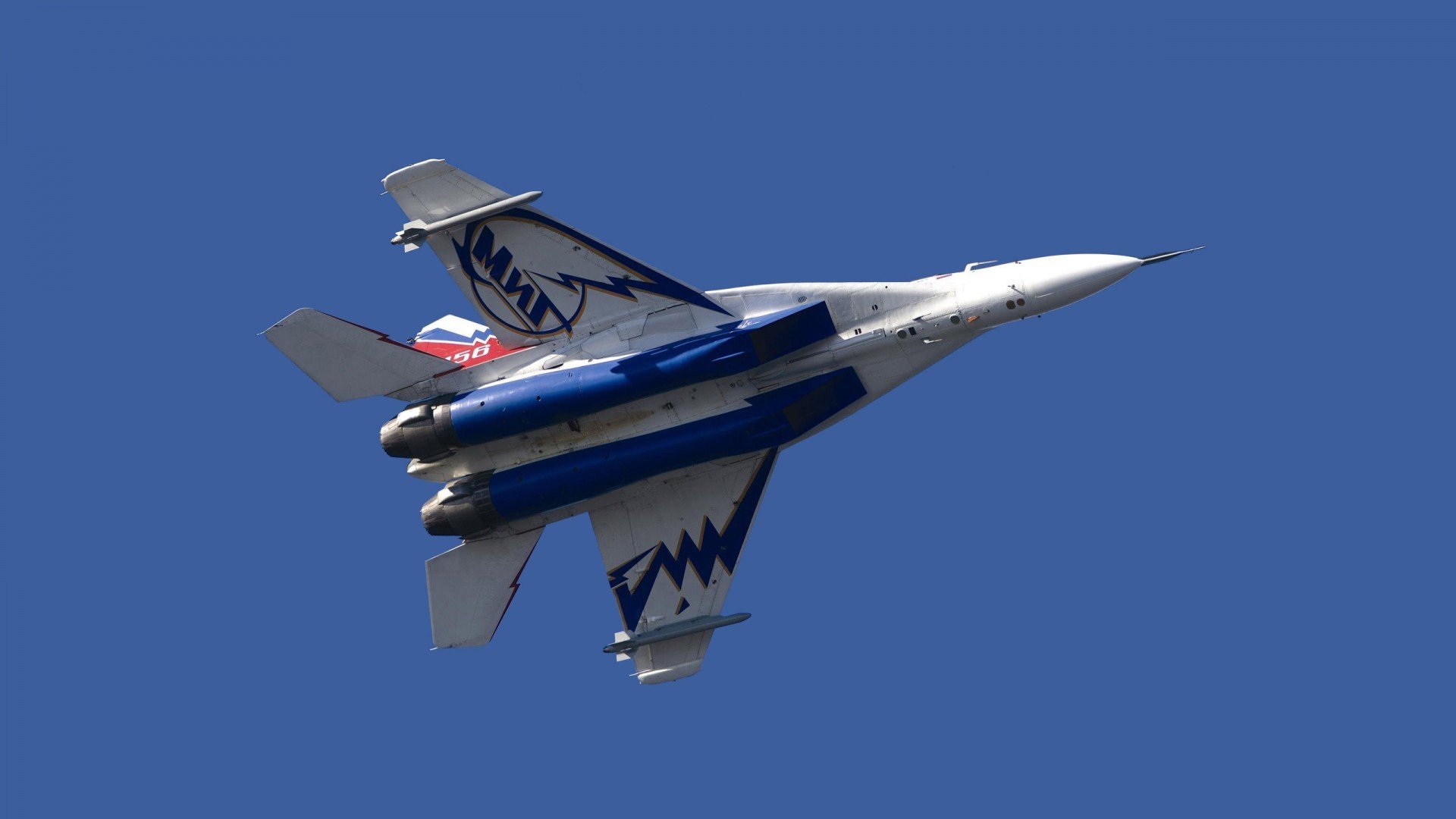 双重王冠,当篮球王者遇见赛道统治者